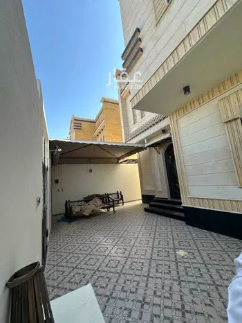 فيلا للبيع في شارع عقبة بن عبدالسلمي, حي الشراع, مدينة الخبر, المنطقة الشرقية صورة 2