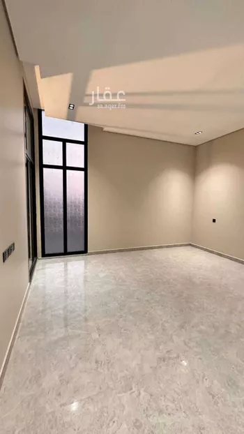 دور للبيع في شارع أحمد بن محمد العيالي, حي عكاظ, مدينة الرياض, منطقة الرياض صورة 3