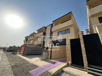 دور للبيع في شارع يحىى الطالبي, حي المرجان, مدينة الرياض, منطقة الرياض صورة 2