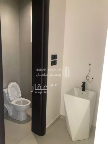 فيلا للبيع في شارع محمد الواعظ, حي المصيف, مدينة عنيزه, منطقة القصيم صورة 4