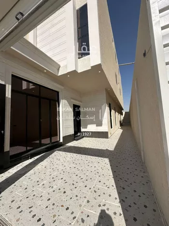 فيلا للبيع في شارع عمر ابن حبيب, حي الجنادرية, مدينة الرياض, منطقة الرياض صورة 2