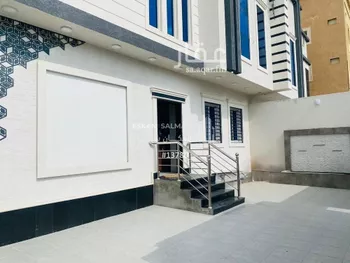 فيلا للبيع في شارع ابي القاسم القطان, حي النور, مدينة خميس مشيط, منطقة عسير صورة 3