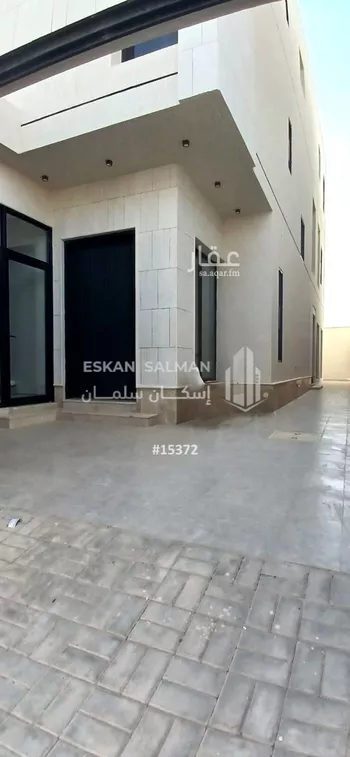فيلا للبيع في شارع عبدالوهاب بن بخت, حي المعيزيلة, مدينة الرياض, منطقة الرياض صورة 3