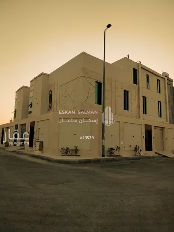 فيلا للبيع في شارع سليمان بن زياد الحضرمي, حي شوران, مدينة المدينه المنوره, منطقة المدينة المنورة