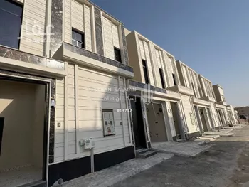 فيلا للبيع في شارع رقم 153, حي الندوة, مدينة الرياض, منطقة الرياض صورة 2
