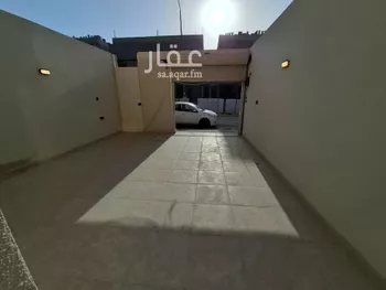 دور للبيع في شارع حجة الإسلام, حي عكاظ, مدينة الرياض, منطقة الرياض صورة 3