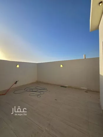 دور للبيع في شارع يوسف المفيد, حي العوالي, مدينة الرياض, منطقة الرياض صورة 3