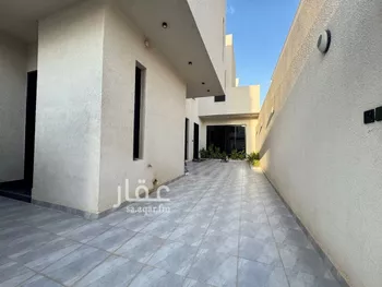 فيلا للبيع في شارع احمد الشوائطي, حي المهدية, مدينة الرياض, منطقة الرياض صورة 2