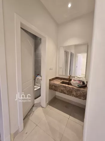 دور للبيع في شارع الحسين القزويني, حي عكاظ, مدينة الرياض, منطقة الرياض صورة 3