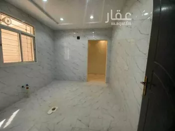 فيلا للبيع في شارع القاض بن العربي, حي بدر, مدينة الرياض, منطقة الرياض صورة 2