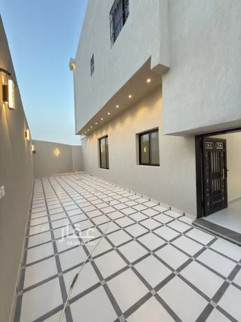 فيلا للبيع في شارع النغيق, حي طيبة, مدينة الرياض, منطقة الرياض صورة 5