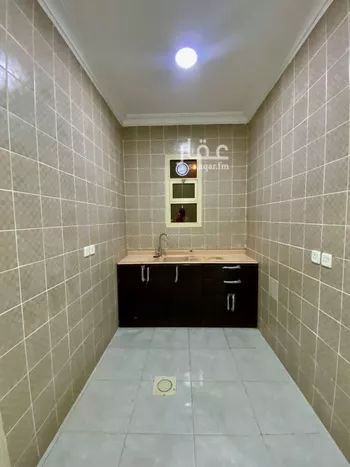 شقة للإيجار في شارع الشيخ إسحاق بن عبدالرحمن بن حسن, حي السويدي الغربي, مدينة الرياض, منطقة الرياض صورة 2