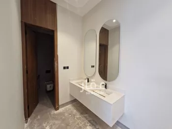 فيلا للبيع في شارع رقم 360, حي النرجس, مدينة الرياض, منطقة الرياض صورة 3