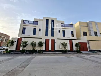 فيلا للبيع في شارع أبي بكر الباطرقاني, حي العارض, مدينة الرياض, منطقة الرياض