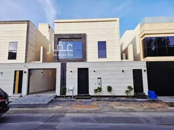 فيلا للبيع في شارع عمرو بن معمر, حي العارض, مدينة الرياض, منطقة الرياض
