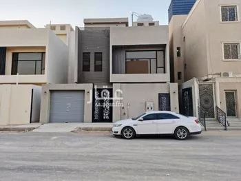 فيلا للبيع في شارع الجنابي, حي العارض, مدينة الرياض, منطقة الرياض صورة 3