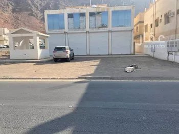 محل للإيجار في طريق عثمان بن عفان ، حي سيد الشهداء ، المدينة المنورة ، منطقة المدينة المنورة