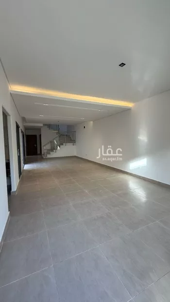 فيلا للإيجار في شارع زكريا بن يحيى, حي مطار الملك خالد الدولي, مدينة الرياض, منطقة الرياض