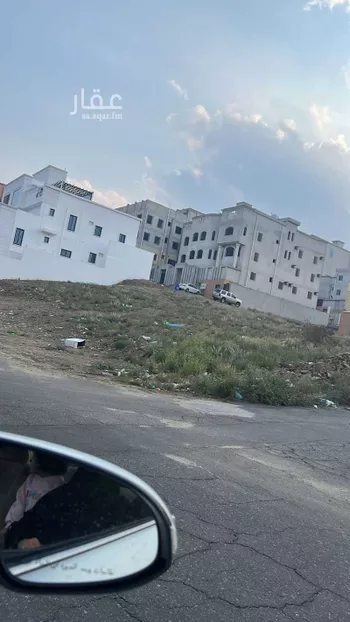 أرض للبيع في شارع بير عسكر ، حي المحالة ، ابها ، منطقة عسير