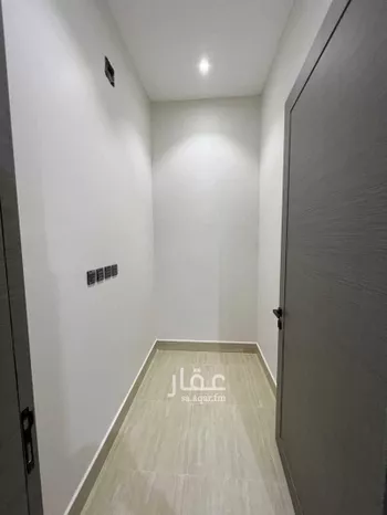 دور للبيع في شارع طريق خريص, حي الجنادرية, مدينة الرياض, منطقة الرياض صورة 3