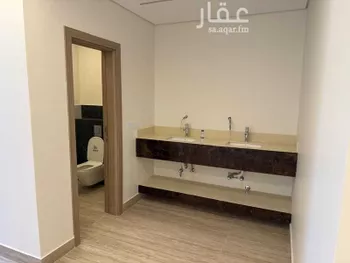 فيلا للإيجار في شارع العينة ، حي المرسلات ، الرياض ، منطقة الرياض صورة 4