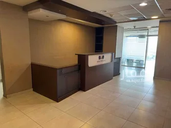 عمارة للإيجار في شارع طريق المدينة المنورة الفرعي, حي الأندلس, مدينة جدة, منطقة مكة المكرمة صورة 2