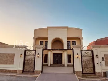فيلا للبيع في شارع النعمان بن بشير, حي السليمانية, مدينة الرياض, منطقة الرياض صورة 3