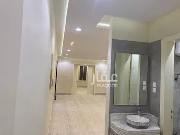 دور للبيع في شارع عاقل بن حبيب ، حي عريض ، الرياض ، منطقة الرياض صورة 3