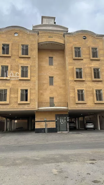 عمارة للبيع في شارع طريق ابو حدرية, حي بدر, مدينة الدمام, المنطقة الشرقية صورة 2