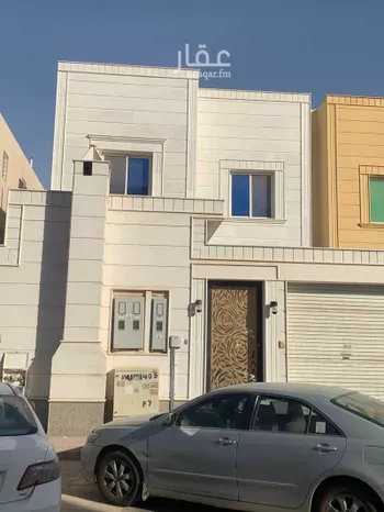 فيلا للإيجار في شارع أحمد بن عبدالله الصنعاني, حي الرمال, مدينة الرياض, منطقة الرياض