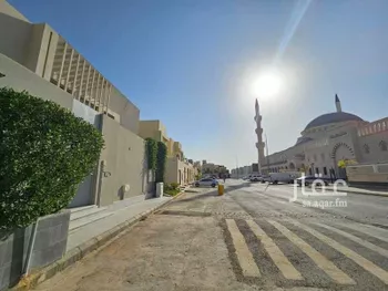 فيلا للبيع في شارع محمد العجيان, حي القيروان, مدينة الرياض, منطقة الرياض