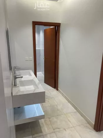 فيلا للإيجار في شارع احمد ذكي, حي المرسلات, مدينة الرياض, منطقة الرياض صورة 5