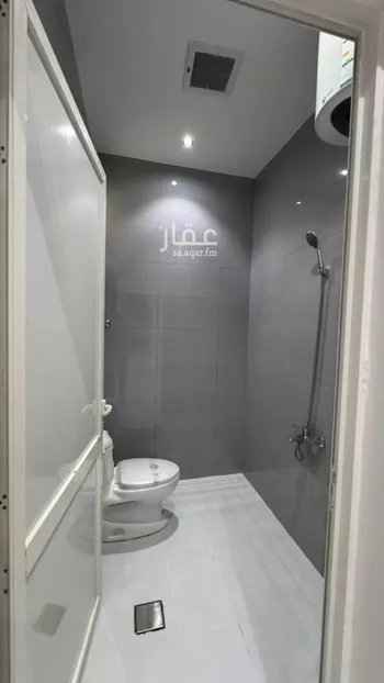 فيلا للبيع في شارع احمد بن بركة, حي الرمال, مدينة الرياض, منطقة الرياض صورة 5
