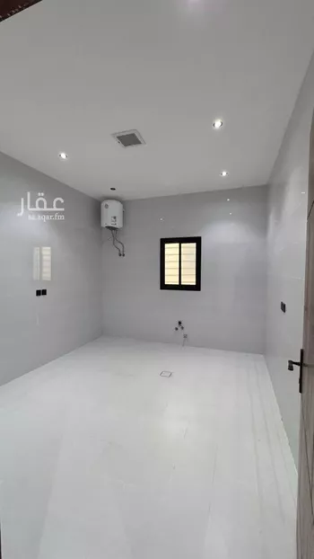 فيلا للبيع في شارع احمد بن بركة, حي الرمال, مدينة الرياض, منطقة الرياض صورة 3