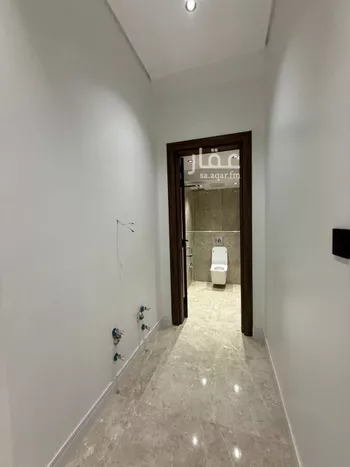 فيلا للبيع في شارع أحمد بن قطرب, حي المهدية, مدينة الرياض, منطقة الرياض صورة 2