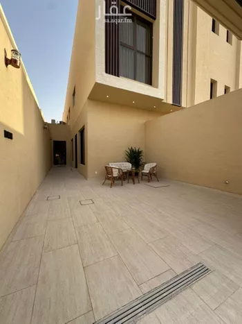 دور للبيع في شارع عبدالرحمن ابن مقبل, حي عكاظ, مدينة الرياض, منطقة الرياض صورة 3