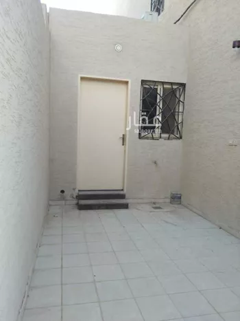 فيلا للإيجار في شارع ارطاوي الرقاص, حي العزيزية, مدينة الرياض, منطقة الرياض صورة 5