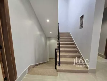 فيلا للبيع في شارع الحارث بن عبدالرحمن, حي عكاظ, مدينة الرياض, منطقة الرياض صورة 2