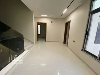 فيلا للبيع في شارع السيل الكبير, حي المهدية, مدينة الرياض, منطقة الرياض صورة 2