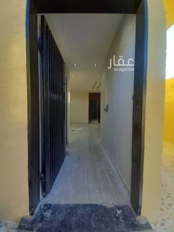 دور للبيع في شارع عباس عبدالجبار, حي العوالي, مدينة الرياض, منطقة الرياض صورة 5