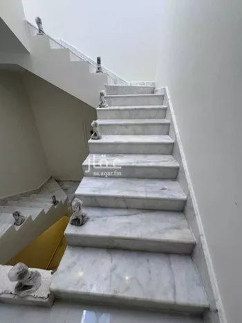 فيلا للبيع في شارع ظلم, حي ظهرة لبن, مدينة الرياض, منطقة الرياض صورة 2
