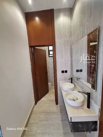 فيلا للبيع في شارع عباس عبدالجبار, حي العوالي, مدينة الرياض, منطقة الرياض صورة 4