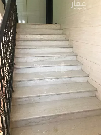فيلا للبيع في شارع ابراهيم بن ميمون الصايغ, حي الدفاع, مدينة المدينه المنوره, منطقة المدينة المنورة صورة 5