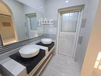 شقة للبيع في شارع شارع أبو بكر الصديق, حي السويس 1, مدينة جازان, منطقة جازان صورة 2