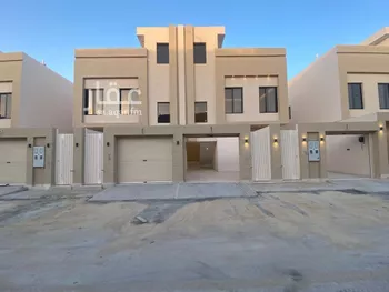 دور للبيع في شارع الجديعان, حي عكاظ, مدينة الرياض, منطقة الرياض