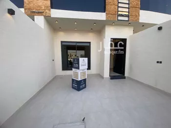 فيلا للبيع في شارع المغيره بن نوفل, حي عكاظ, مدينة الرياض, منطقة الرياض صورة 2