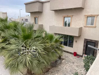 فيلا للبيع في شارع الشراع, حي الشعلة, مدينة الدمام, المنطقة الشرقية