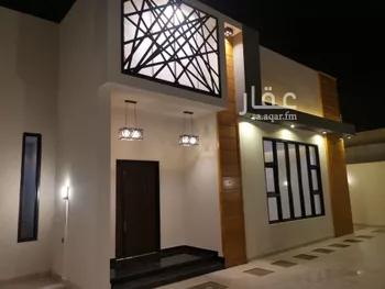 دور للبيع في شارع الامير بندر بن عبدالعزيز, حي الورود, مدينة صامطه, منطقة جازان صورة 3