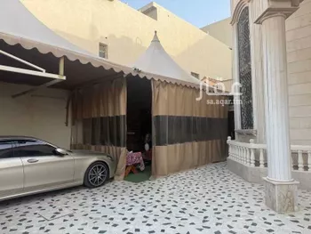 فيلا للبيع في شارع خزام, حي بدر, مدينة الرياض, منطقة الرياض صورة 2