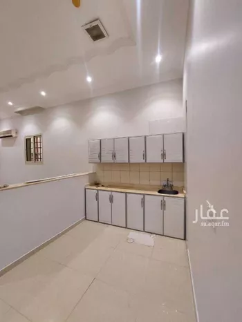 شقة للإيجار في شارع بحر العرب, حي إشبيلية, مدينة الرياض, منطقة الرياض صورة 3